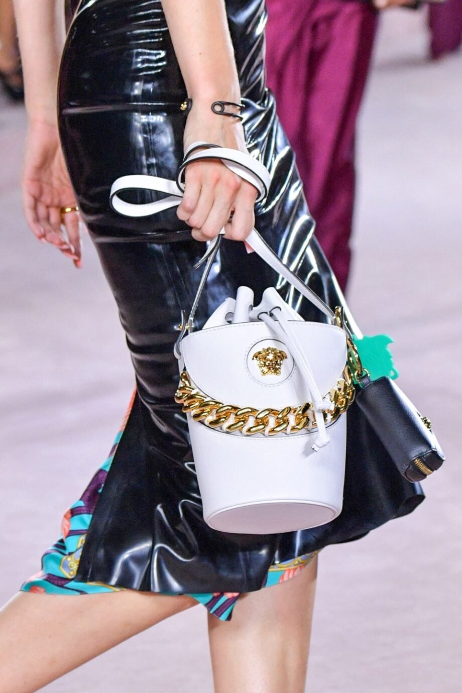 Οι 3 αγορές της νέας χρονιάς σύμφωνα με τους fashion insiders-3