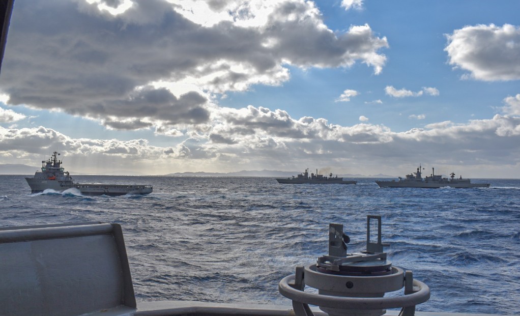 πολεμικό-ναυτικό-λαίλαψ-και-δελφί-561638356