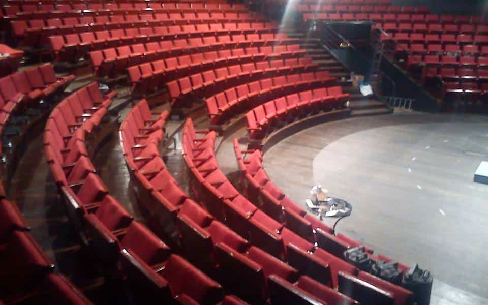 επεισόδιο-σε-παράσταση-στο-θέατρο-τζ-561615970