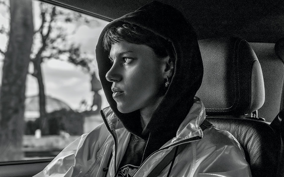 μόνικα-επόμενη-στάση-xόλιγουντ-561637828