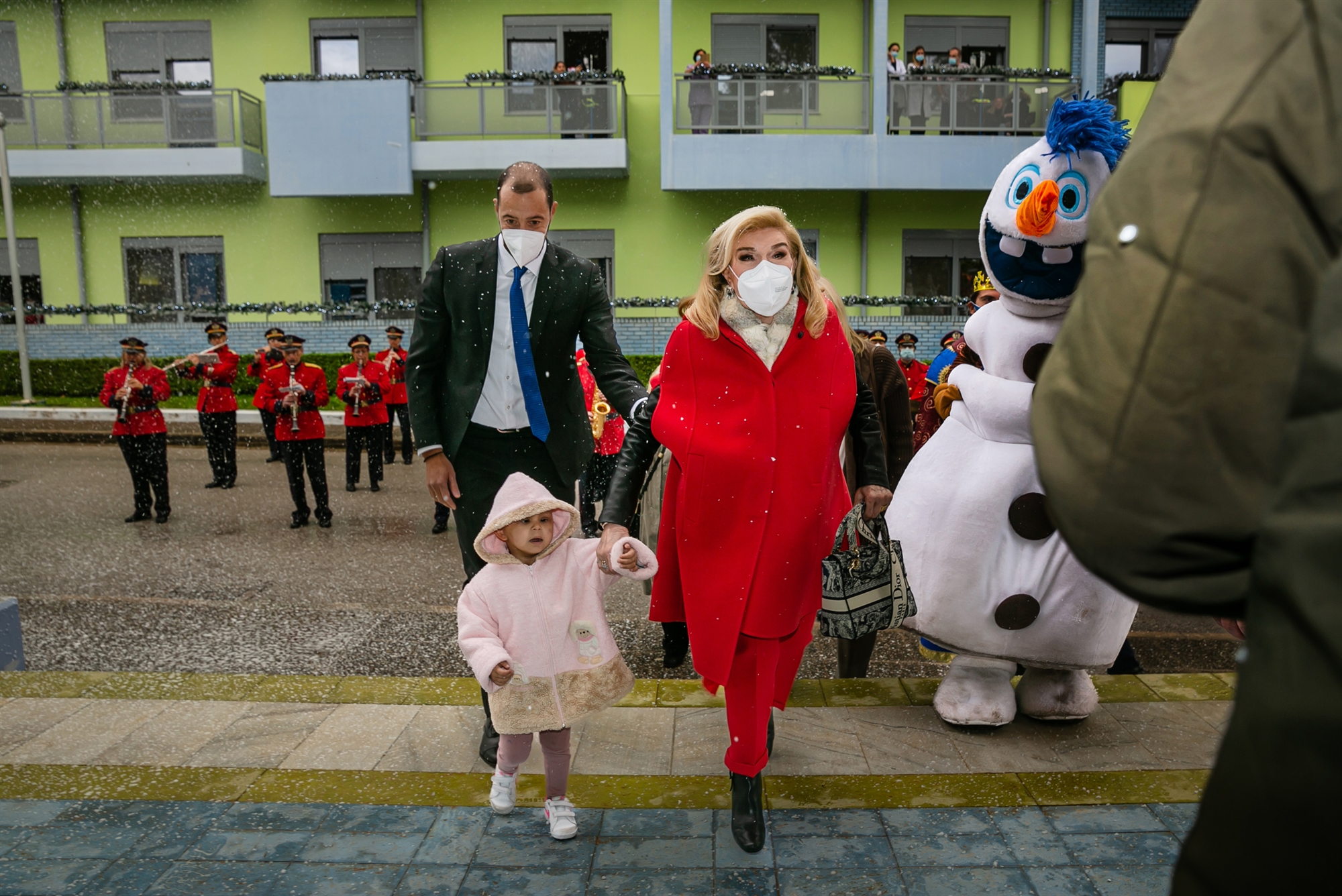 Ο αληθινός Αγιος Βασίλης από το Ροβανιέμι πήγε στην Ογκολογική Μονάδα Παίδων-1
