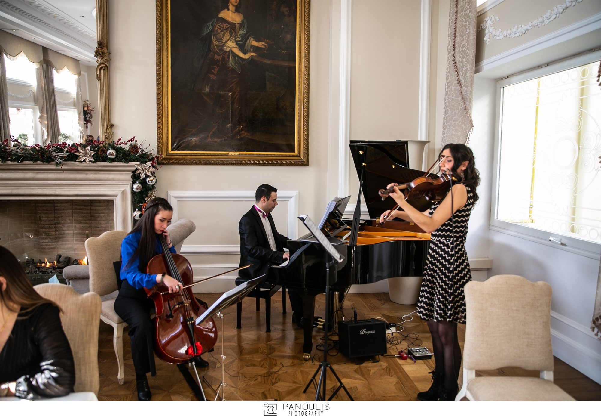 μια-εορταστική-σύναξη-για-δημοσιογρά-561640312