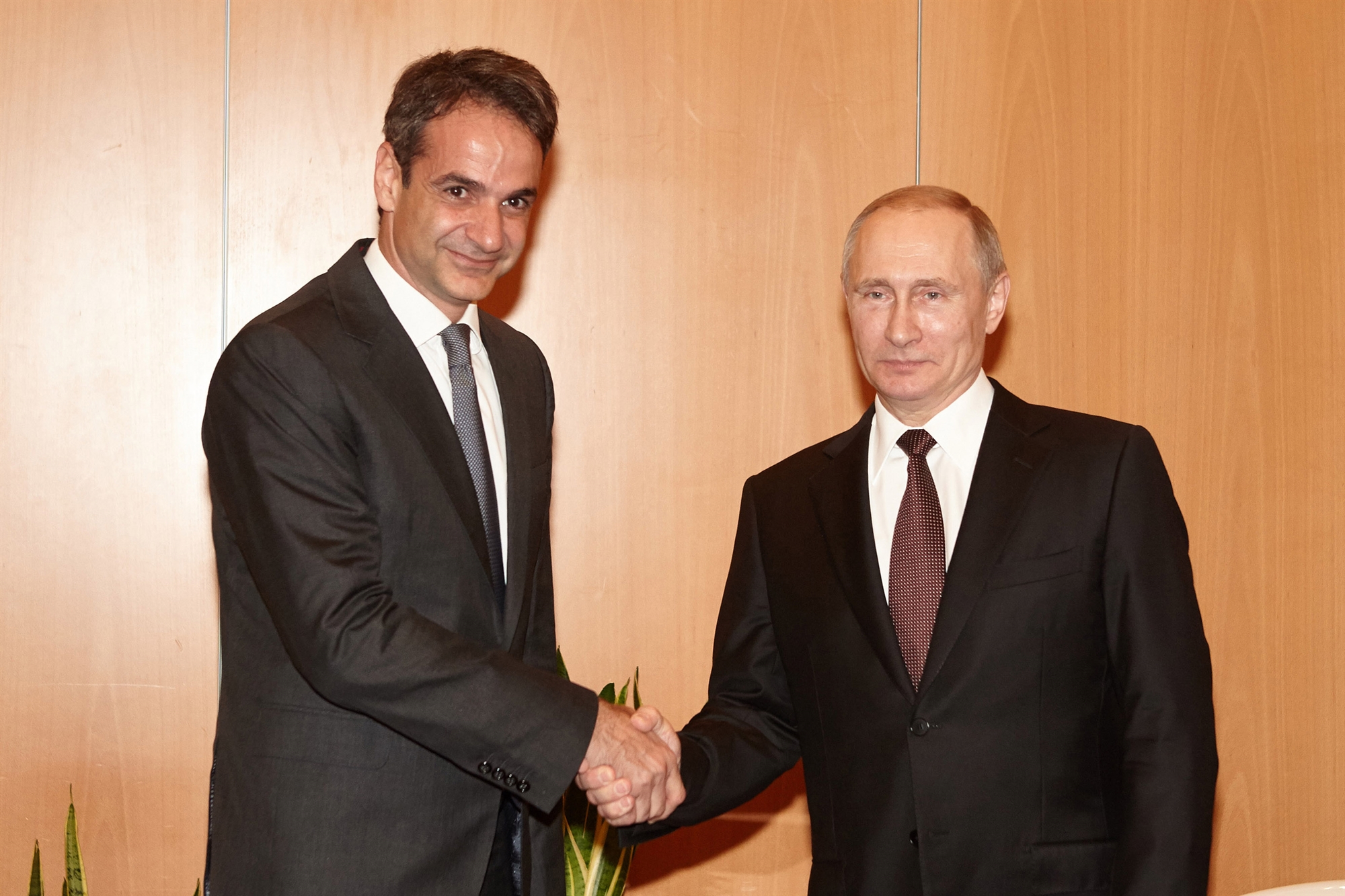 ευρωπαίοι-και-πούτιν-ώρα-αποφάσεων-561615175