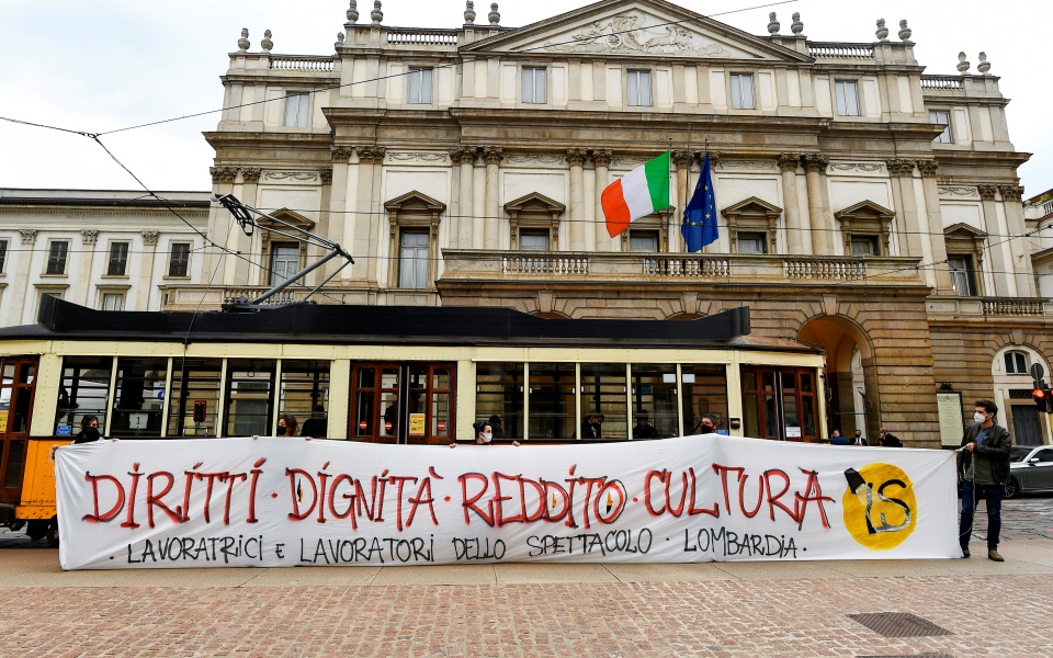 ιταλία-πάνω-από-21-000-κρούσματα-96-νεκροί-561627103