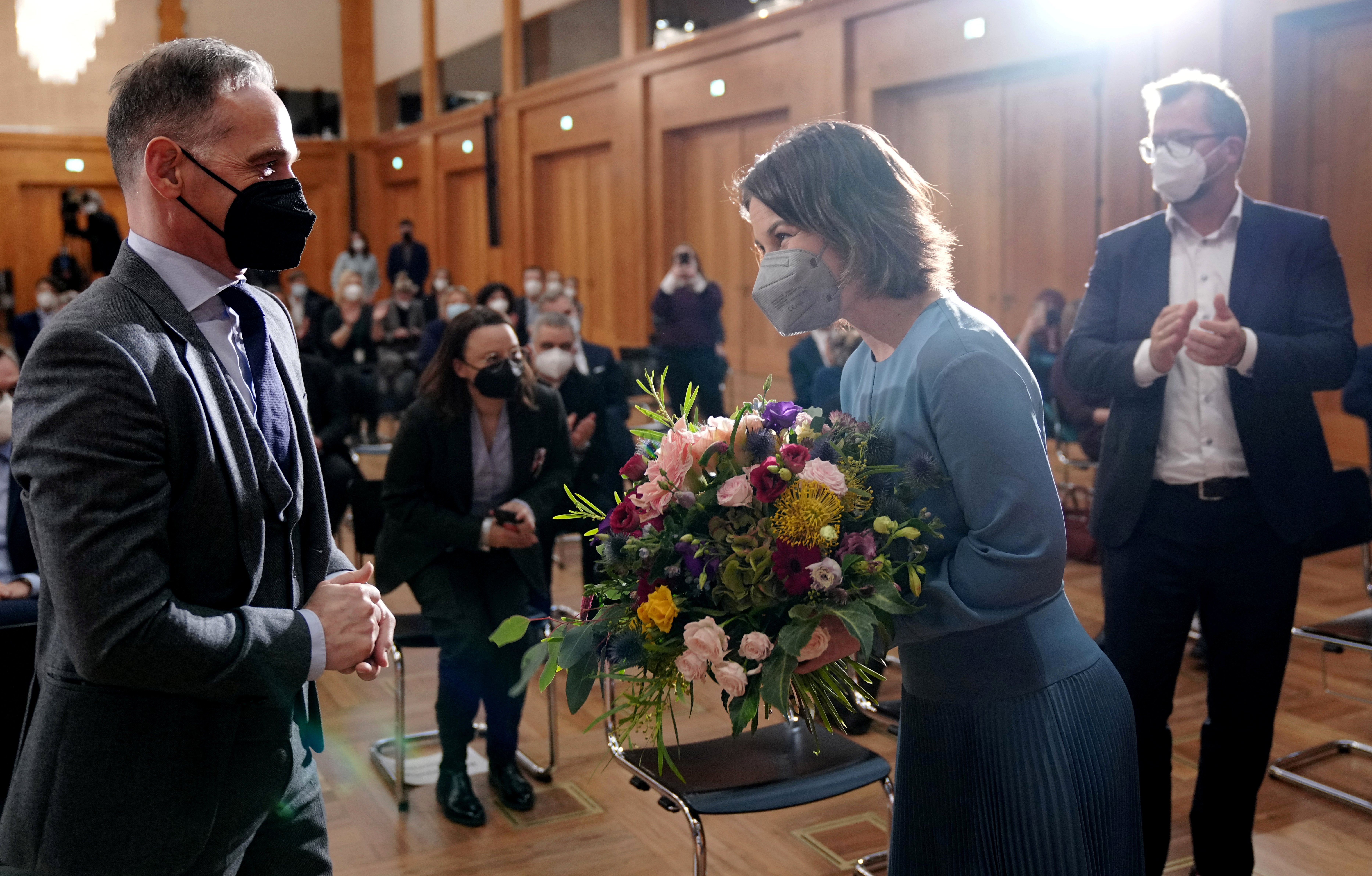 Γερμανία: Αλλαγή φρουράς στην Kαγκελαρία (εικόνες)-3