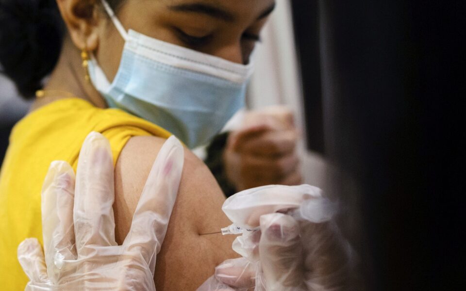 μόσιαλος-εμβόλιο-και-παιδιά-απαντή-561627880