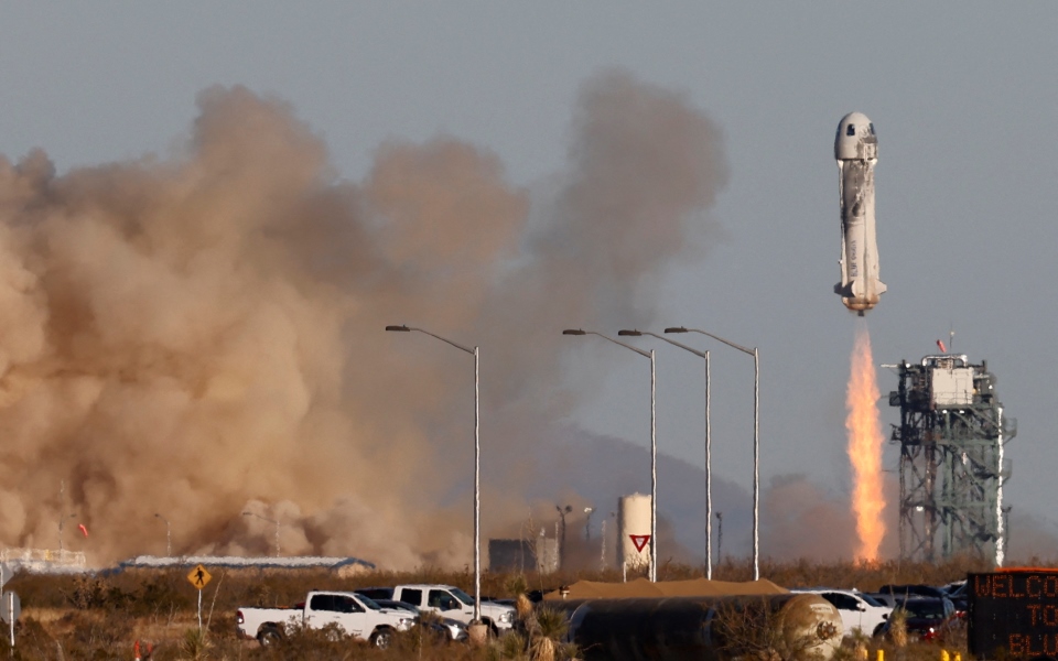 Blue Origin – Λόρα Σέπαρντ: Ταξίδι στα διαστημικά χνάρια του πατέρα της-1