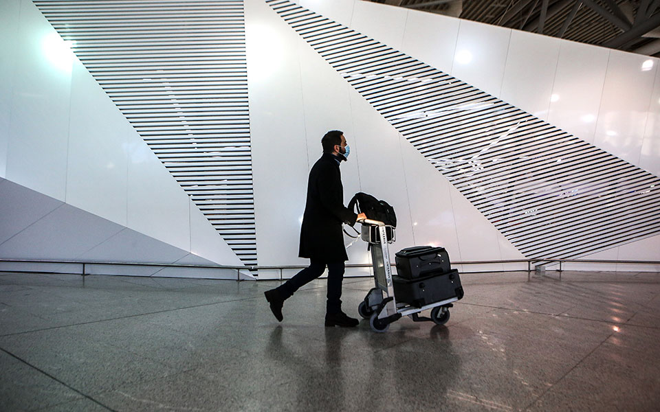 κορωνοϊός-αυστηροποίηση-μέτρων-για-τ-561637555