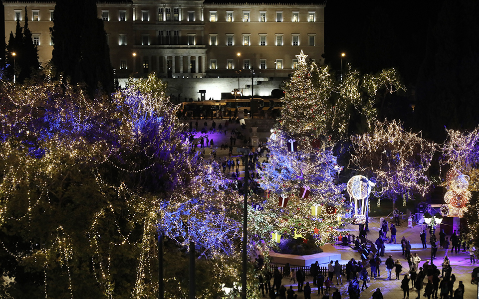 κορωνοϊός-ρεβεγιόν-με-τεστ-και-ανοι-561626866