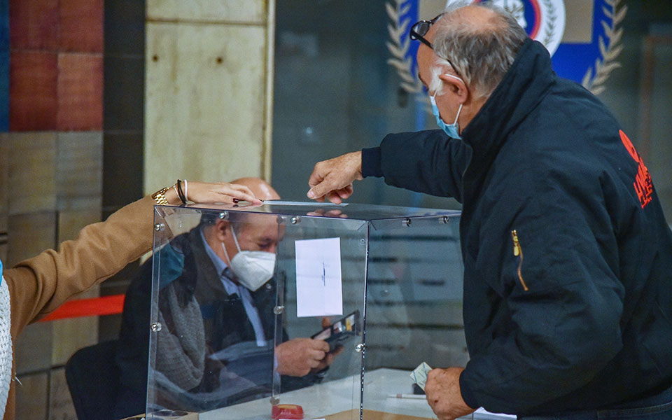 γιώργος-αράπογλου-πάλι-φταίνε-οι-δημο-561618730