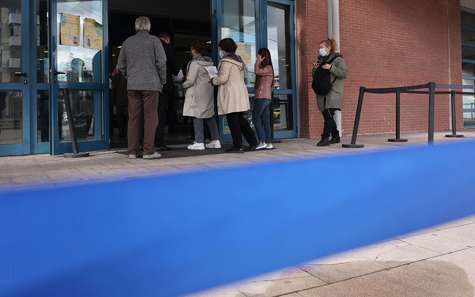 πιστοποιητικό-νόσησης-μειώνεται-στο-561621742