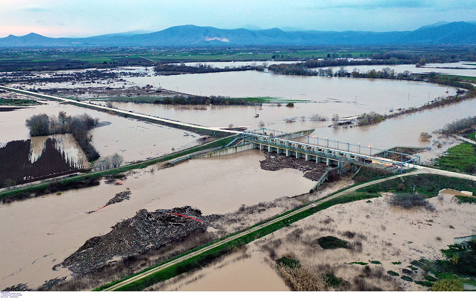 κακοκαιρία-με-μία-νεκρή-ζημιές-και-ρεκ-561629161
