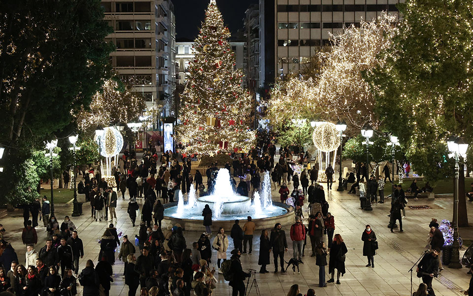 χριστούγεννα-με-νέα-μέτρα-και-συστάσε-561644557