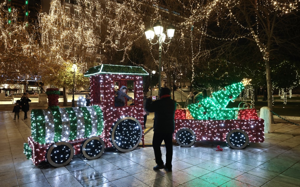 μάσκα-παντού-ακυρώνονται-οι-δημόσιες-561643918