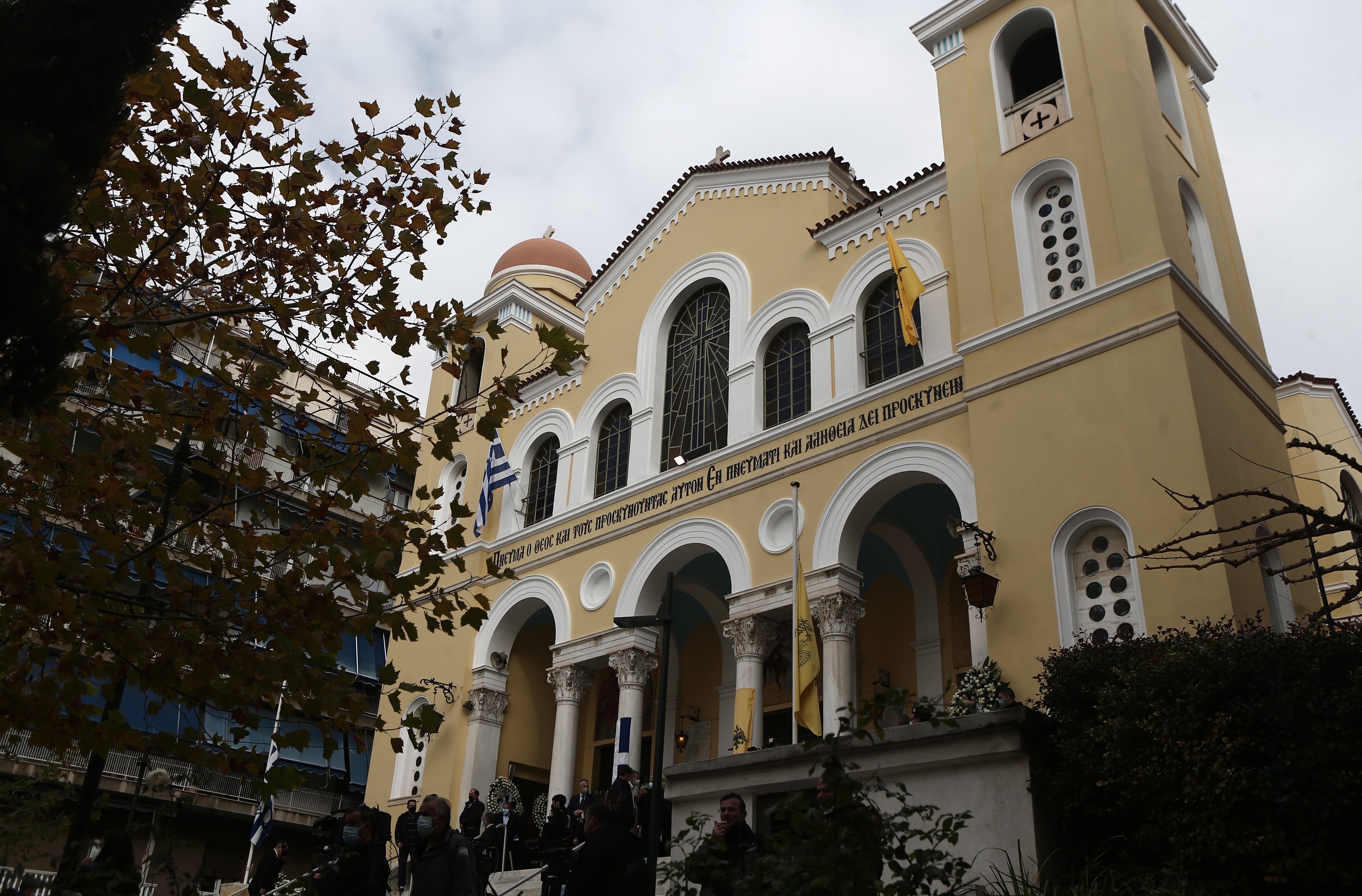 Κάρολος Παπούλιας: «Ύστατο χαίρε» με τιμές αρχηγού κράτους-7