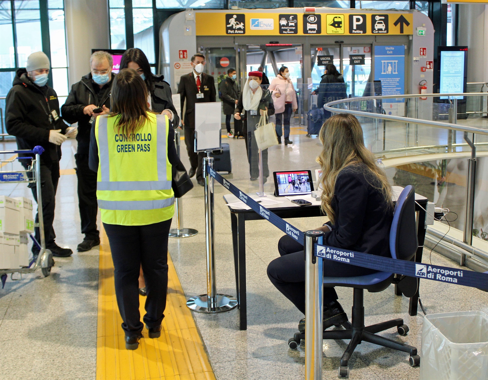 μετάλλαξη-όμικρον-ταξίδι-μετ-εμπο-561635992