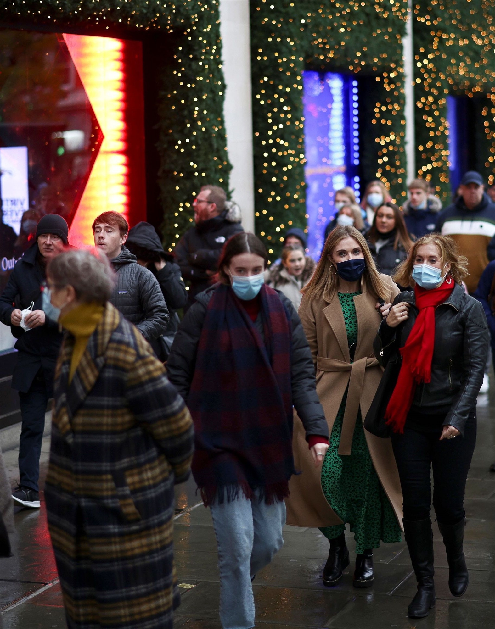 που-η-όμικρον-απειλεί-εμβολιασμένο-561618139