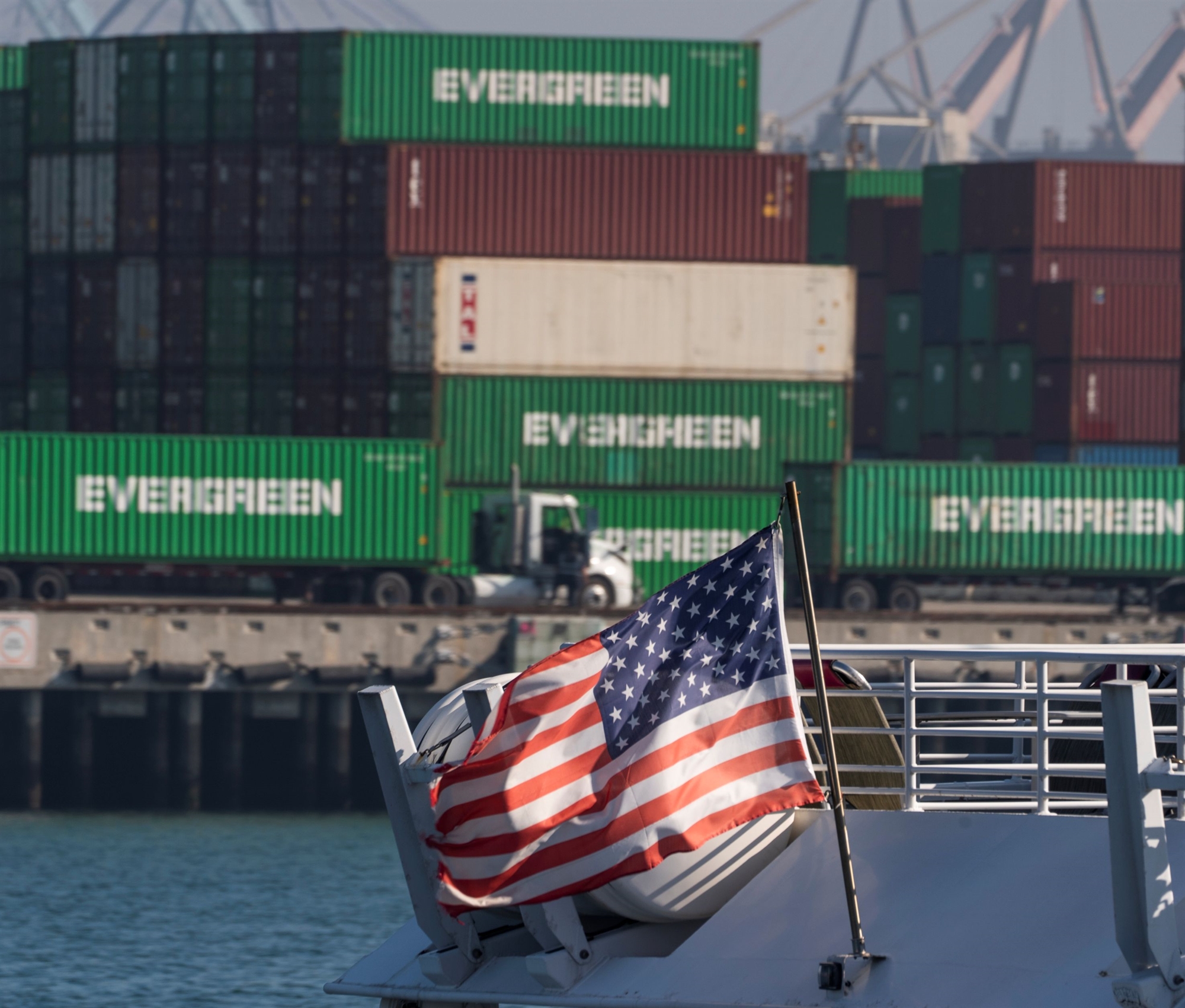 πυρετός-δόμησης-εργοστασίων-στα-σύ-561630691