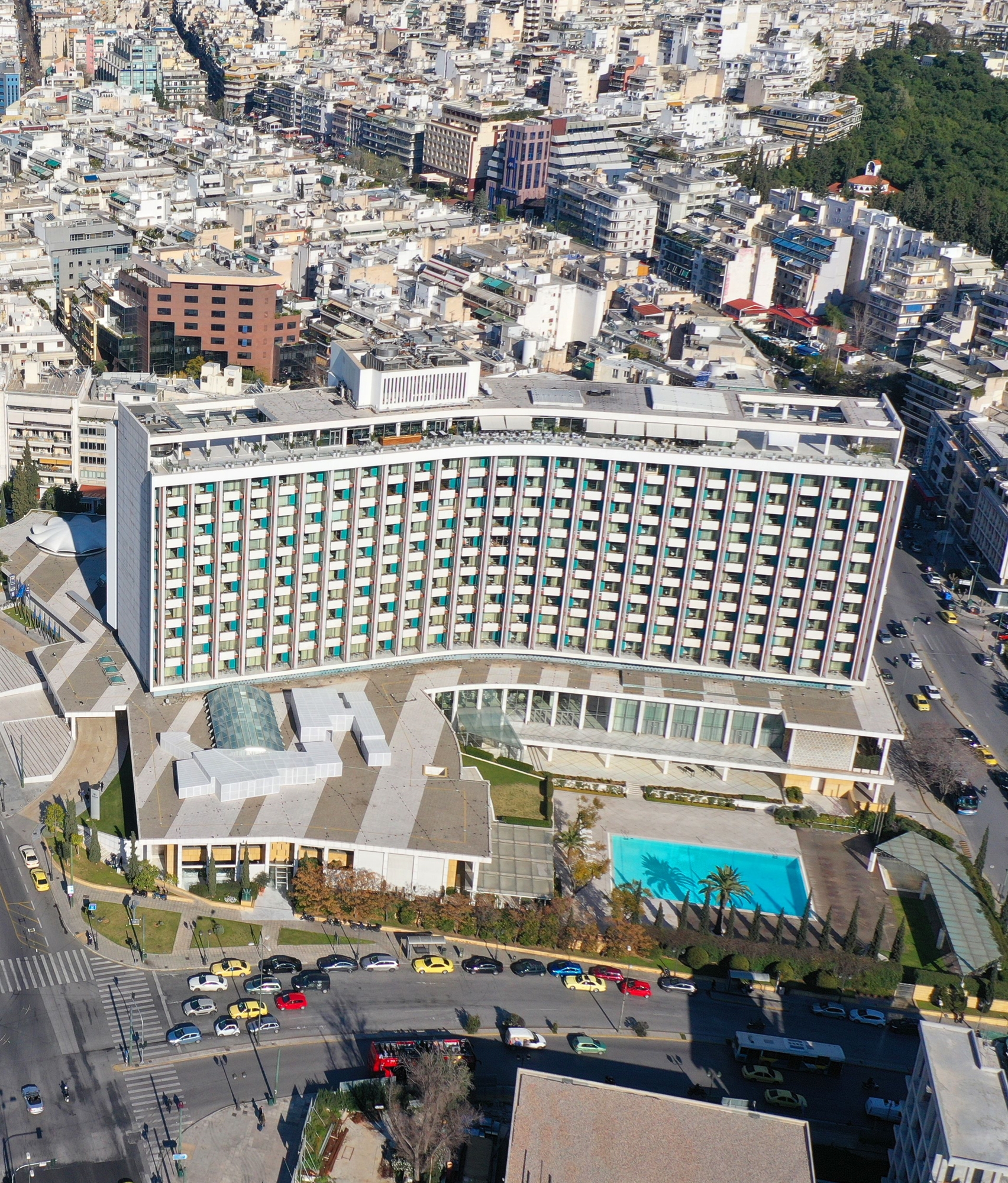 το-hilton-μετονομάζεται-σε-conrad-με-νέες-επενδύσ-561630508