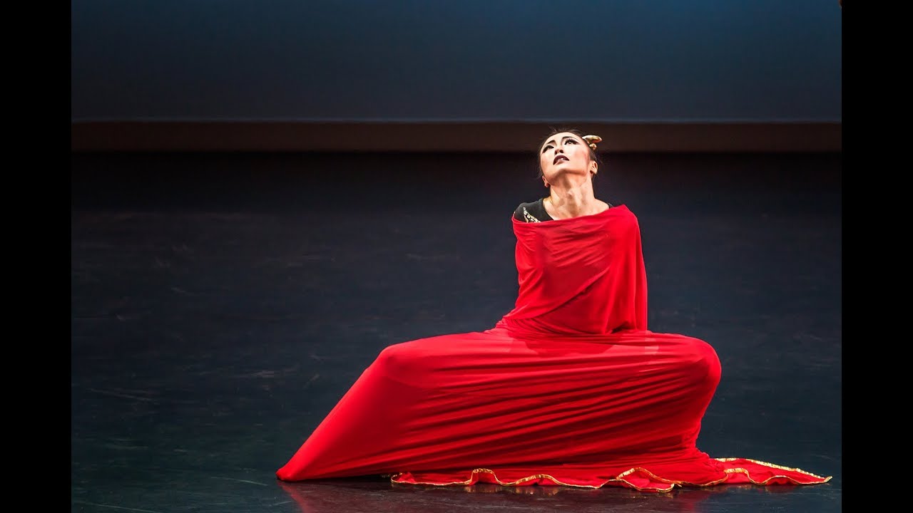 κοιτάζοντας-κατάματα-τις-σκιές-561636769