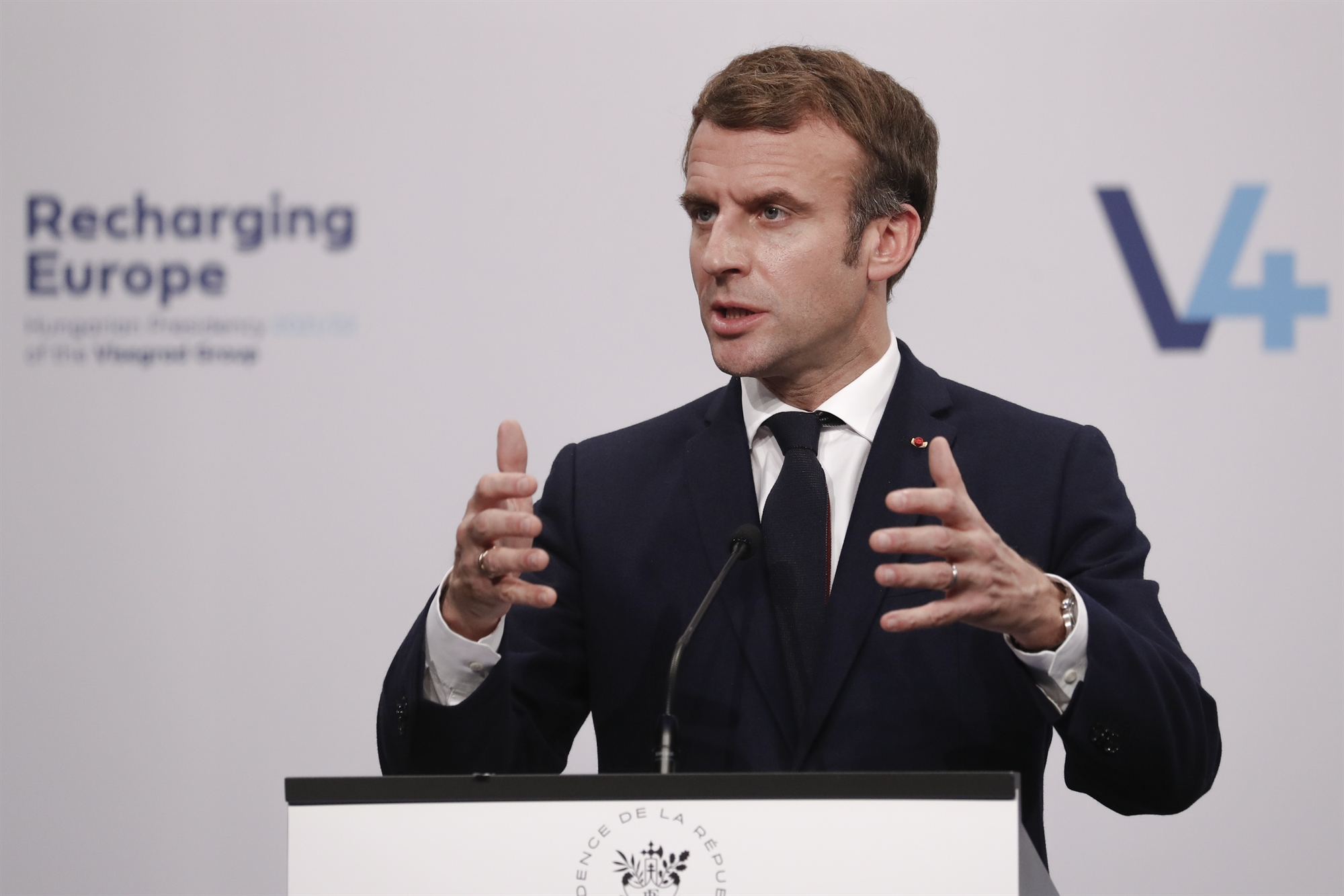 ουκρανικό-νέα-συνεργασία-μακρόν-μπάι-561636439