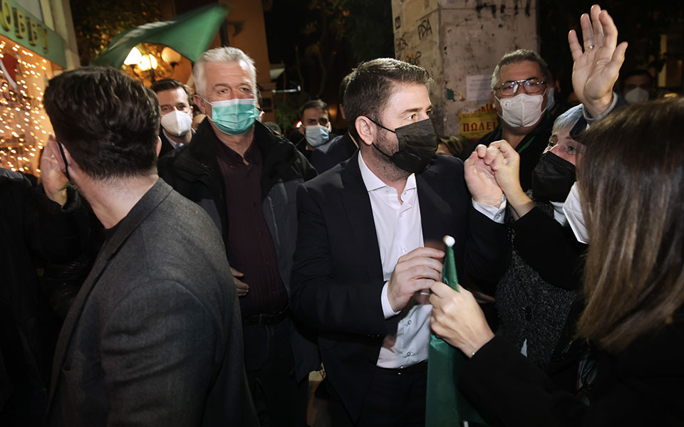 Αλλάζει σελίδα το ΚΙΝΑΛ – Καθαρή νίκη Ανδρουλάκη-5