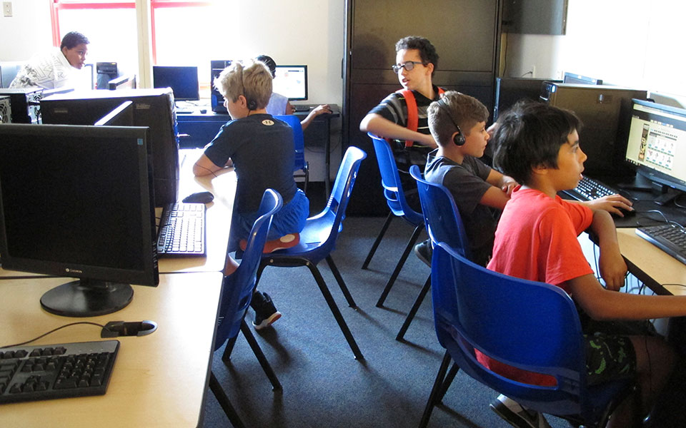 παιδί-και-διαδίκτυο-προκλήσεις-κίνδυ-561649408