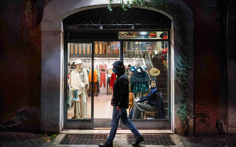 ιταλία-υποχρεωτική-και-σε-εξωτερικού-561644569