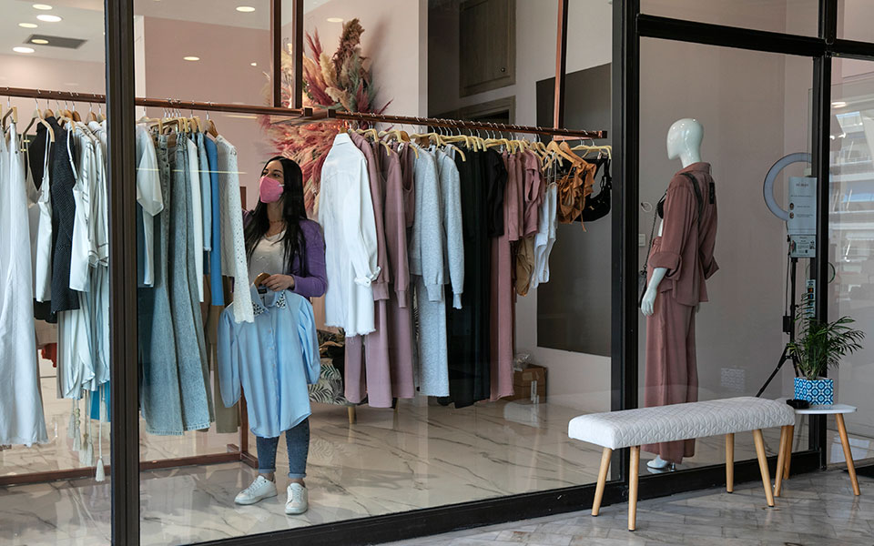 εορταστικό-ωράριο-παραμονή-πρωτοχρ-561652543