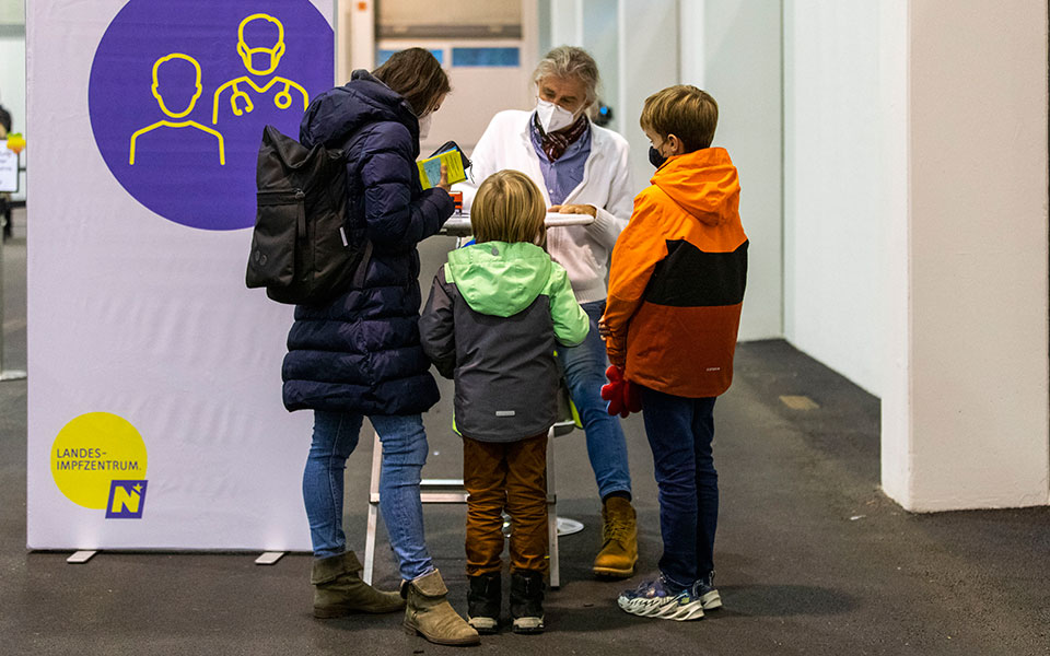 εμβόλια-για-παιδιά-οι-ειδικοί-απαντού-561629812