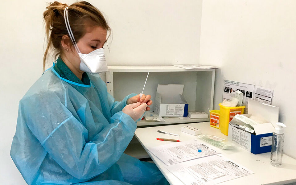 κορωνοϊός-παυλάκης-περίπου-100-θάνατο-561618826