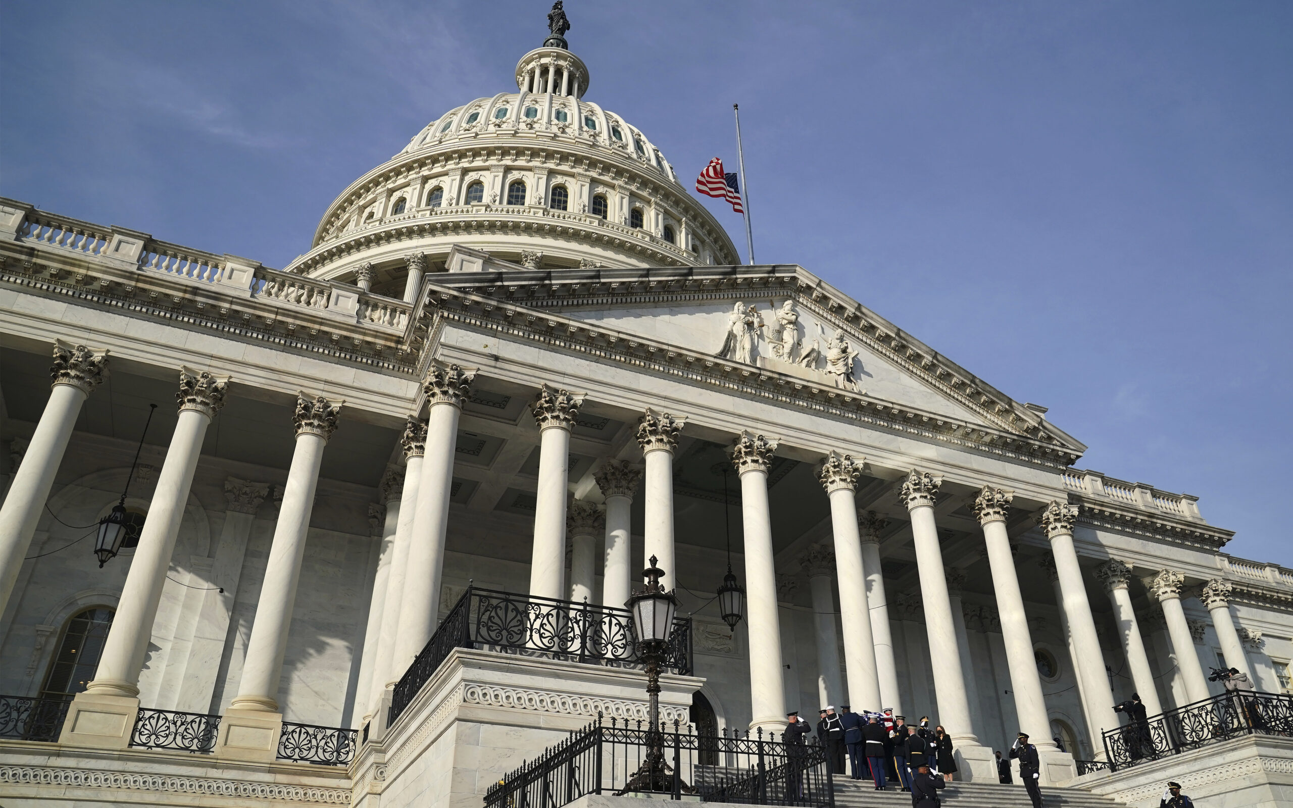 ηπα-συνελήφθη-άνδρας-που-κυκλοφορούσ-561623218