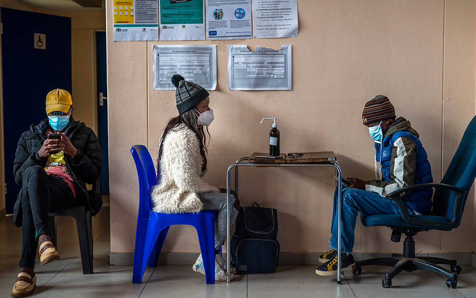 μετάλλαξη-όμικρον-τι-δείχνει-νέα-μελέ-561629455