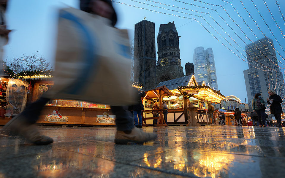 κορωνοϊός-γερμανία-ως-δέκα-άτομα-οι-561640132