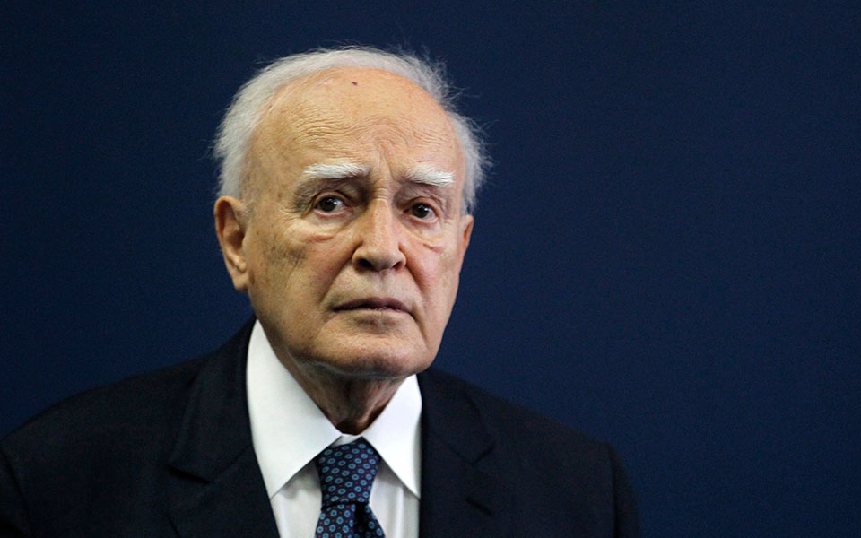 κάρολος-παπούλιας-αθόρυβος-ενωτικός-561646909