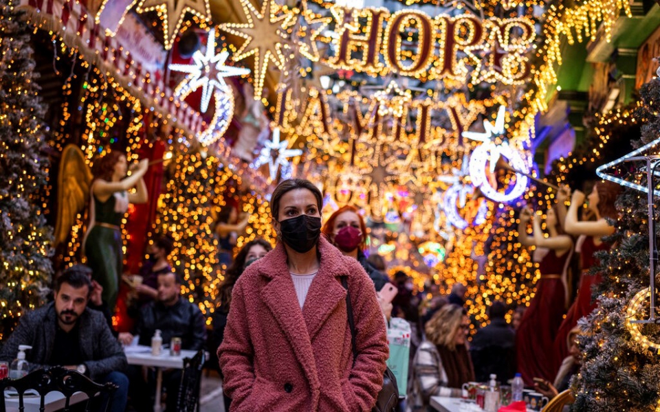κορωνοϊός-στο-κόκκινο-η-θετικότητα-561647761