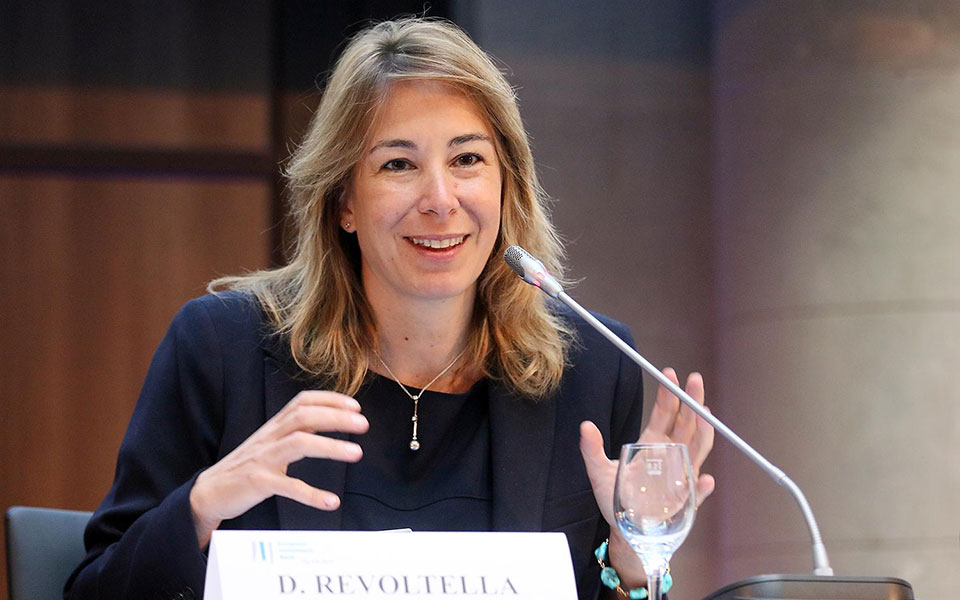 ετεπ-στην-κ-αντιμέτωπες-με-5-αγκάθια-561644677