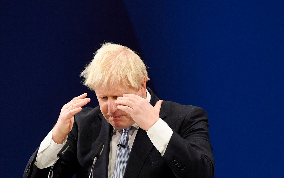 βρετανία-σε-ελεύθερη-πτώση-η-δημοτικό-561627259