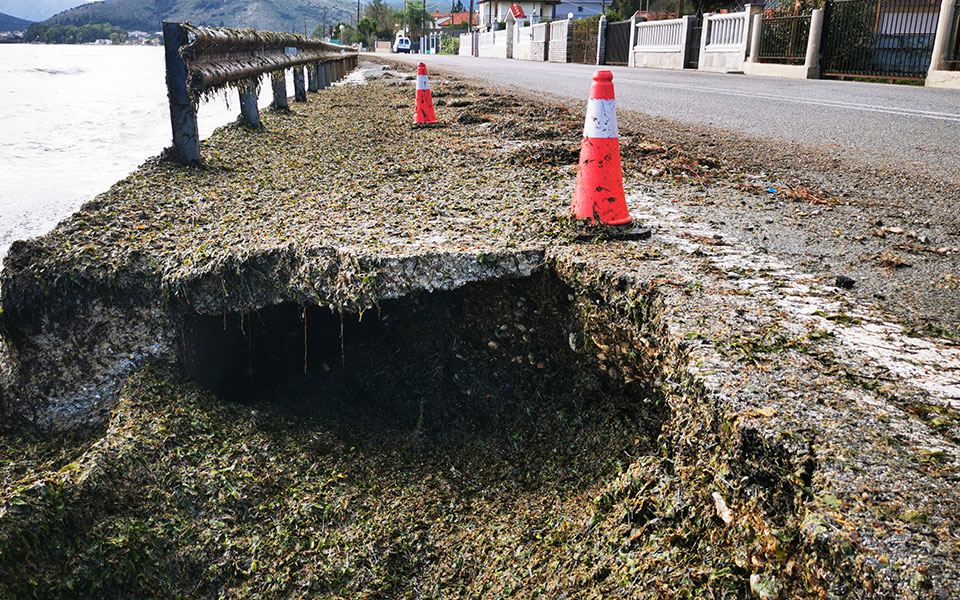 Εικόνες καταστροφής άφησε πίσω της η σφοδρή κακοκαιρία-4