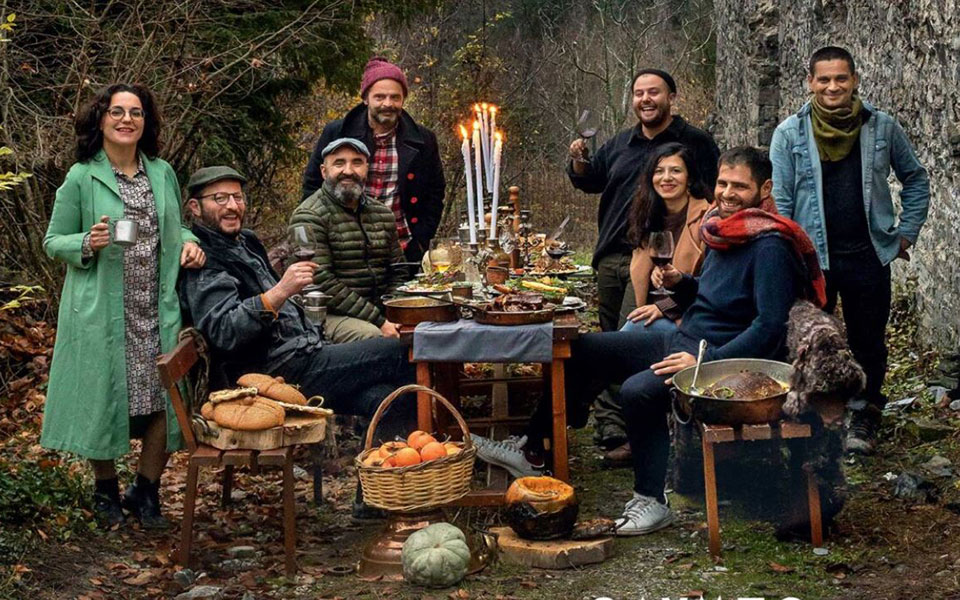 γαστρονόμος-χριστούγεννα-στα-ψηλά-βο-561622771