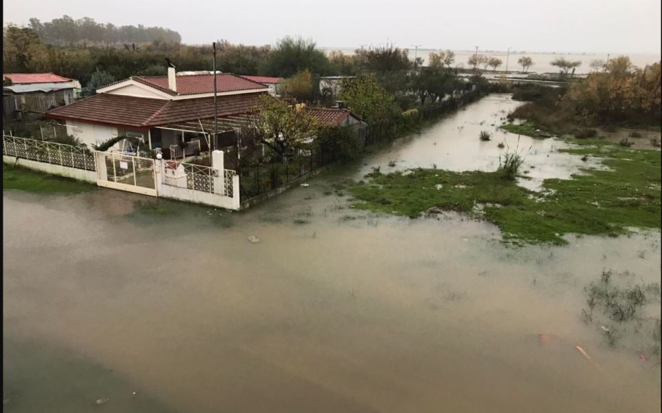 καταστροφές-από-τις-μεγάλες-πλημμύρε-561627136