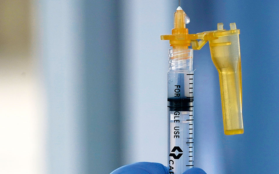 υποχρεωτικός-εμβολιασμός-πρόσφορο-μ-561610243