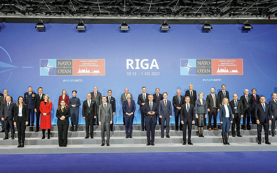 κόντρα-νατο-ρωσίας-για-την-ουκρανία-561610138