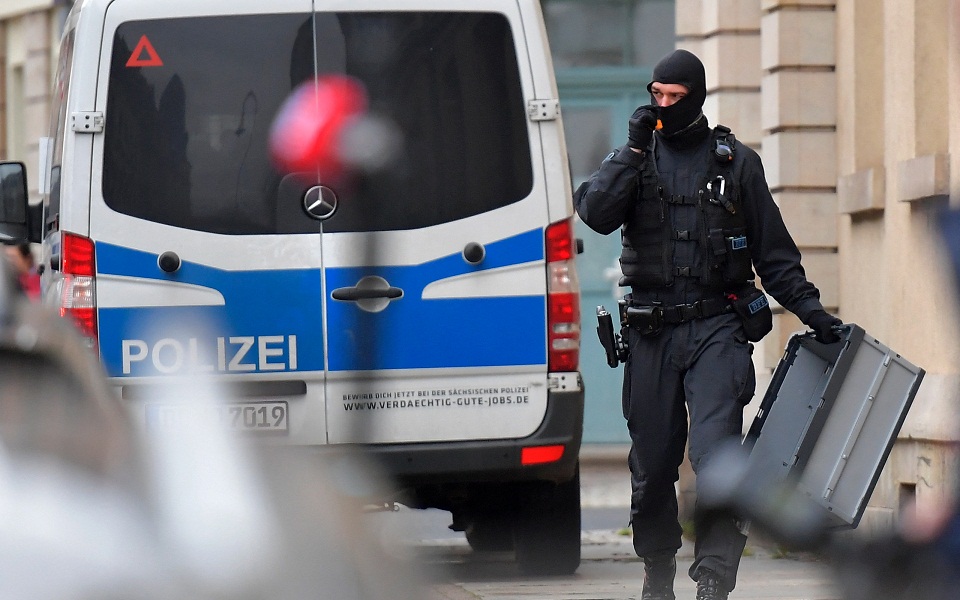 γερμανία-έφοδοι-της-αστυνομίας-σε-σπί-561630880
