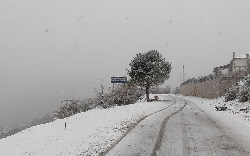 ο-καιρός-σήμερα-επιμένουν-τα-χιόνια-κα-561637561