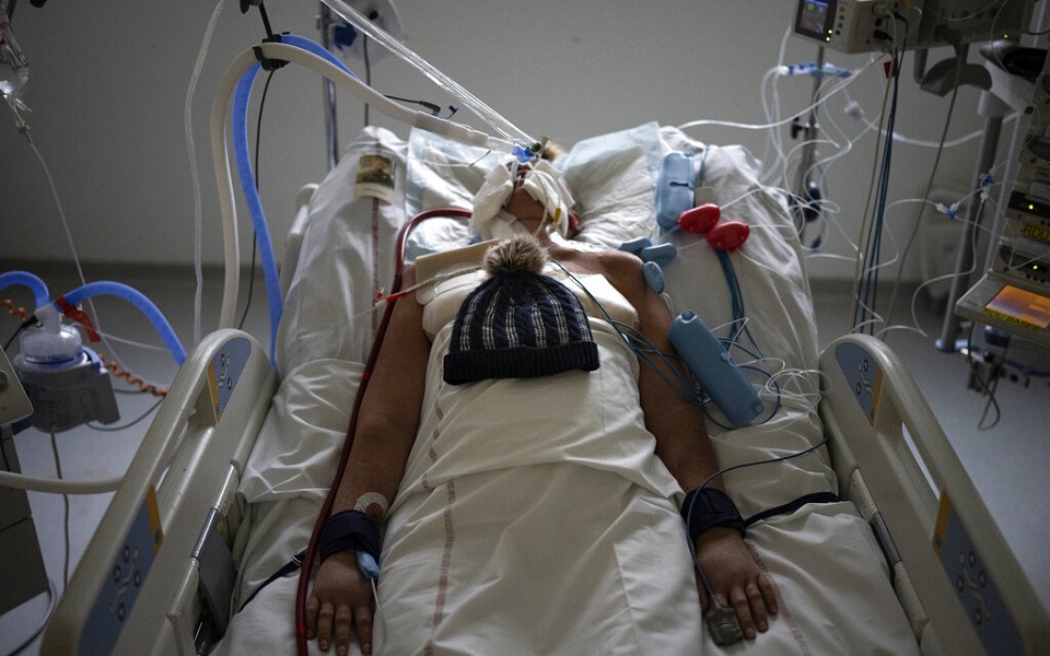 Γαλλία: Χριστούγεννα στην εντατική για ασθενείς, γιατρούς και νοσηλευτές (εικόνες)-5