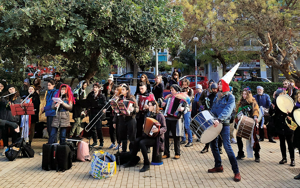 η-ορχήστρα-των-παιχνιδιών-561648157