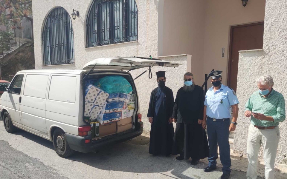 προσφορά-ειδών-πρώτης-ανάγκης-των-αστ-561612067