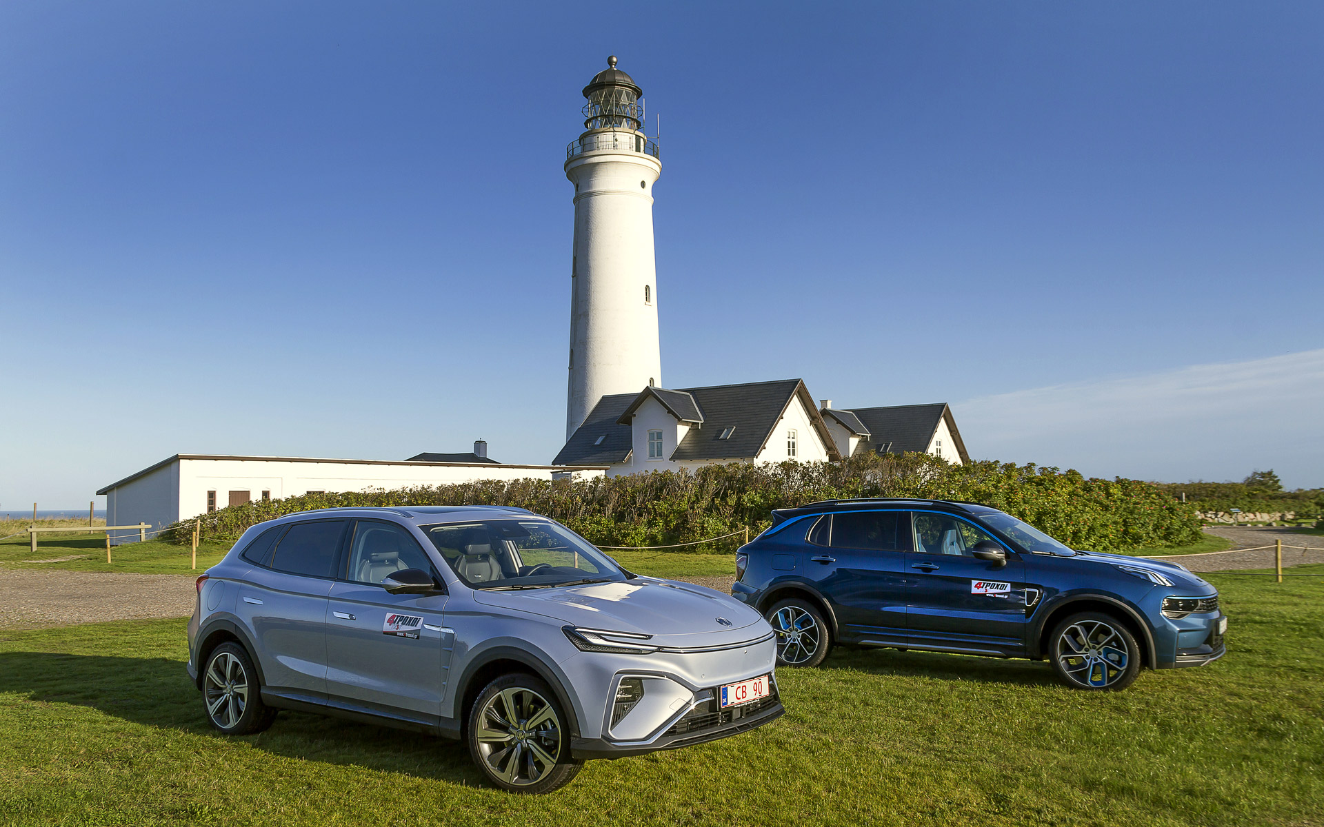 οδηγούμε-δύο-σύγχρονα-εξηλεκτρισμέν-561648226