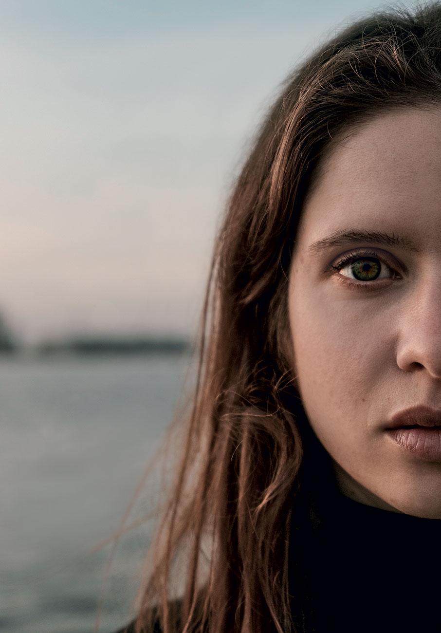 Δάφνη Πατακιά: «Οι φιλοδοξίες μου φτάνουν μέχρι τις κρίσεις πανικού»-2